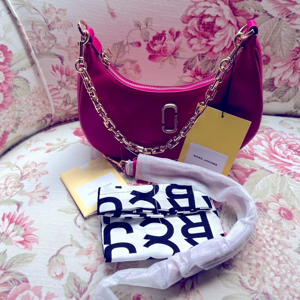 BNWT Marc Jacobs Curve shoulder bag in Lipstick 💄pink 💋
